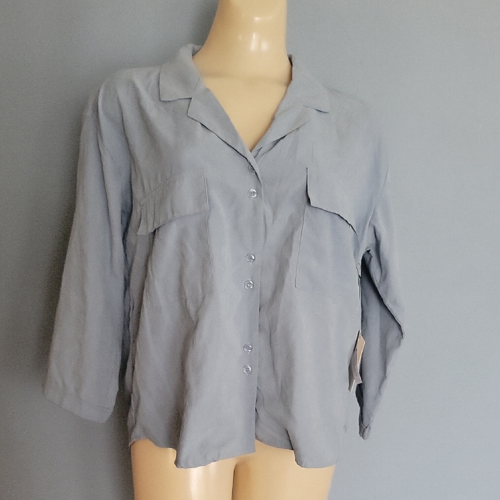 NWT Women's Button-Up Top